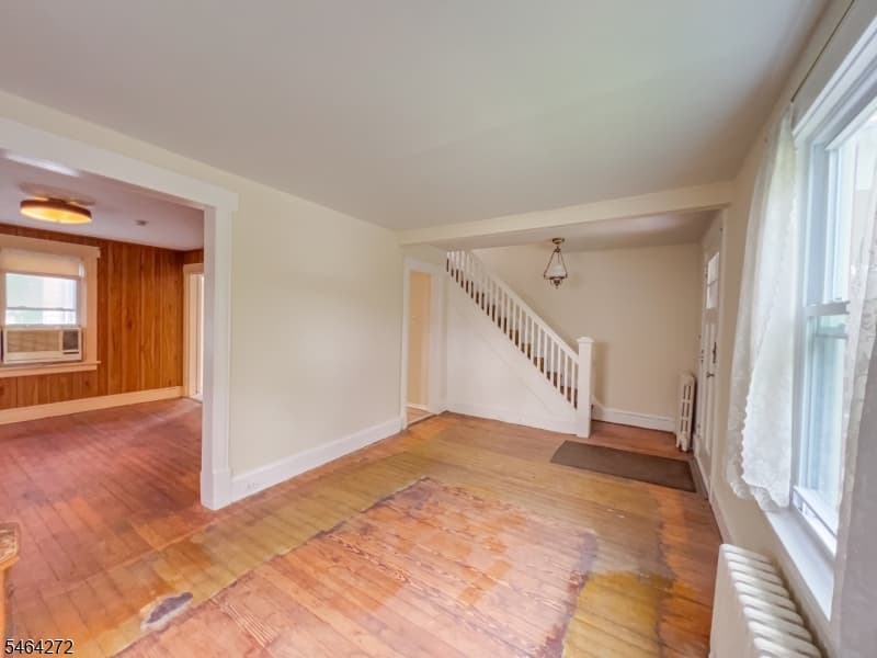 23 Salter St, Springfield Twp. photo 5