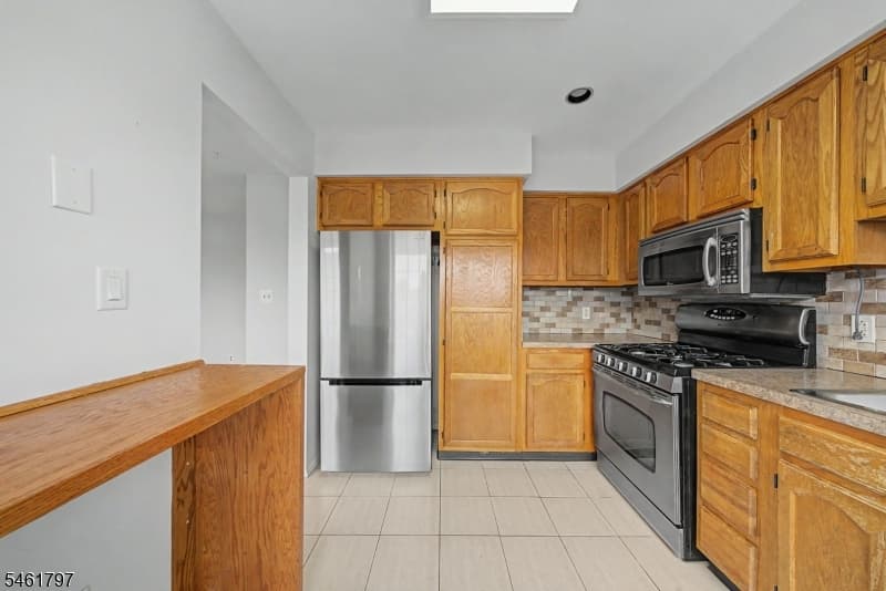 251 Broadmoor-3, Union Twp. photo 7