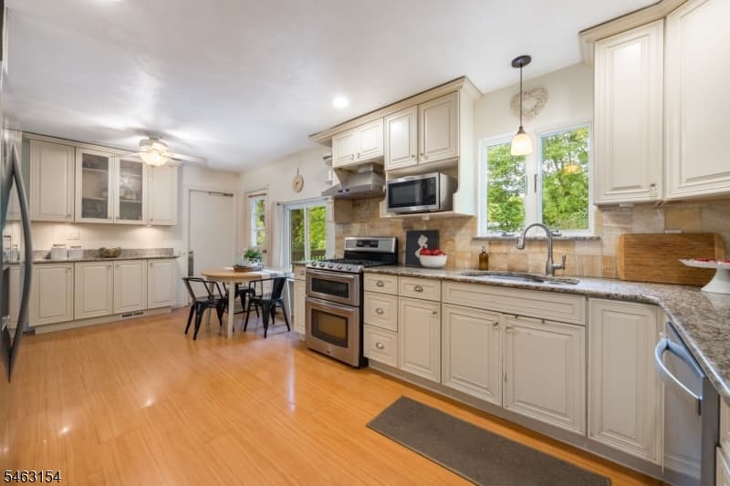 43 Chaucer Dr, Berkeley Heights Twp. photo 13