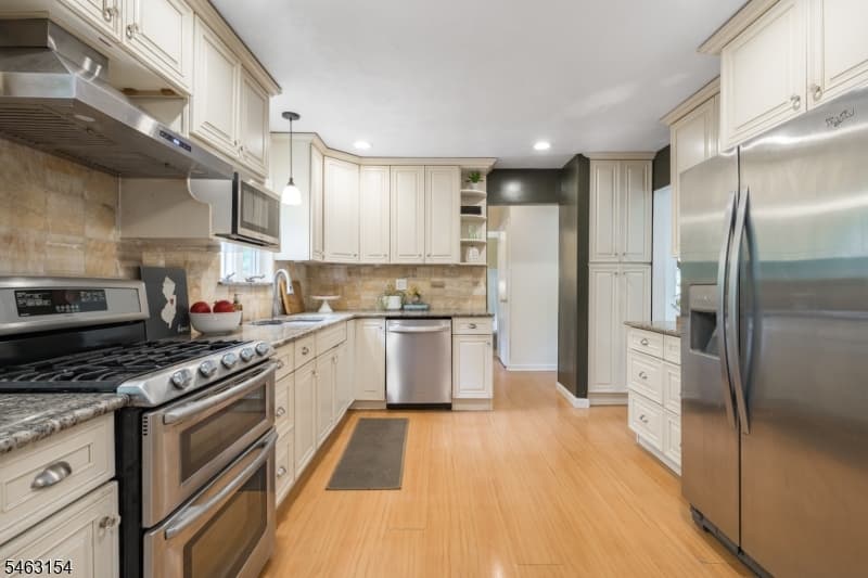 43 Chaucer Dr, Berkeley Heights Twp. photo 14
