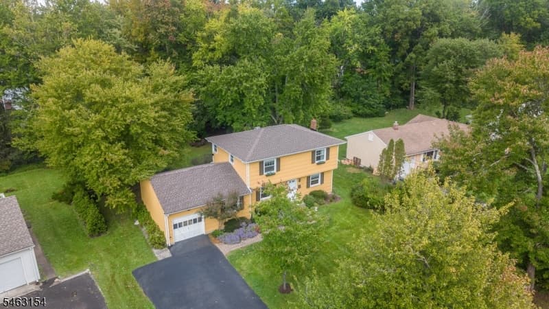 43 Chaucer Dr, Berkeley Heights Twp. photo 6