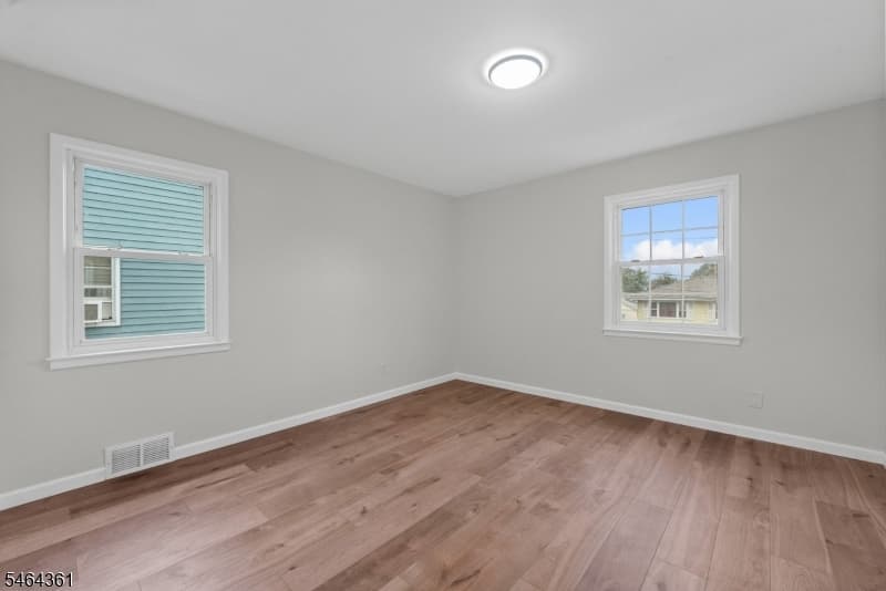 925 Middlesex St, Linden City photo 12
