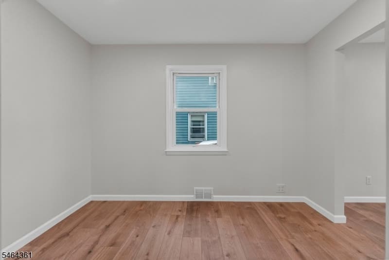 925 Middlesex St, Linden City photo 13