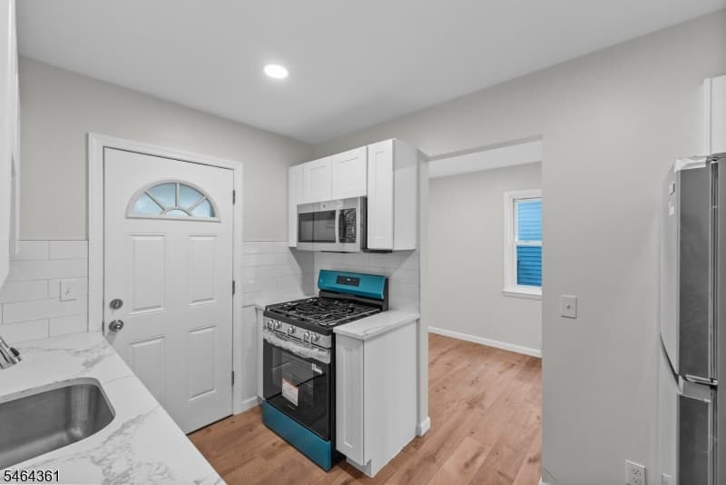 925 Middlesex St, Linden City photo 17
