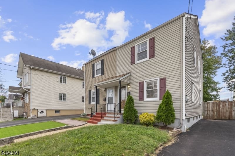 925 Middlesex St, Linden City photo 2