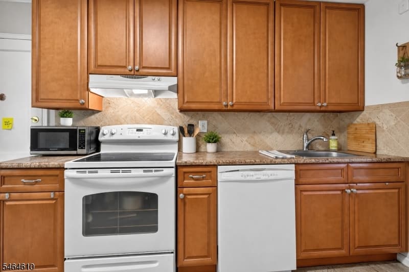 80A Troy Dr, Springfield Twp. photo 3