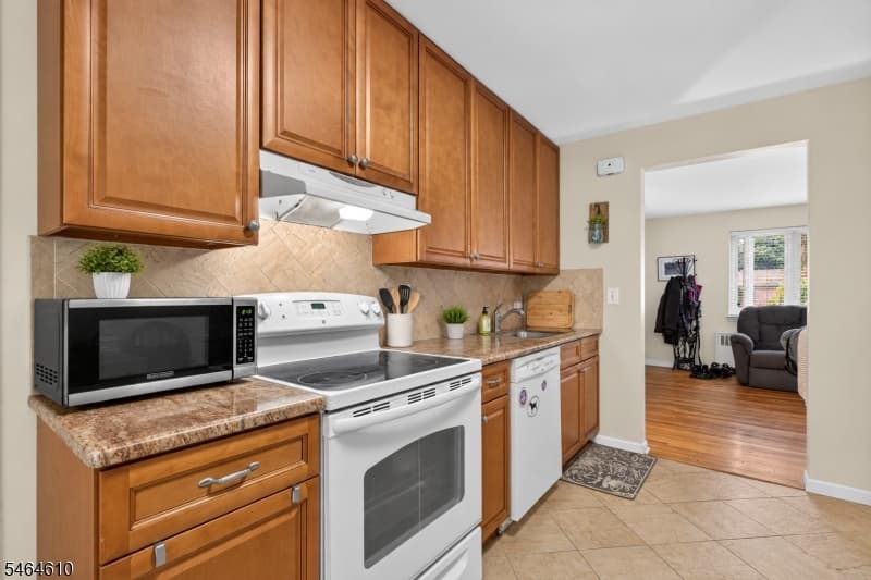 80A Troy Dr, Springfield Twp. photo 4