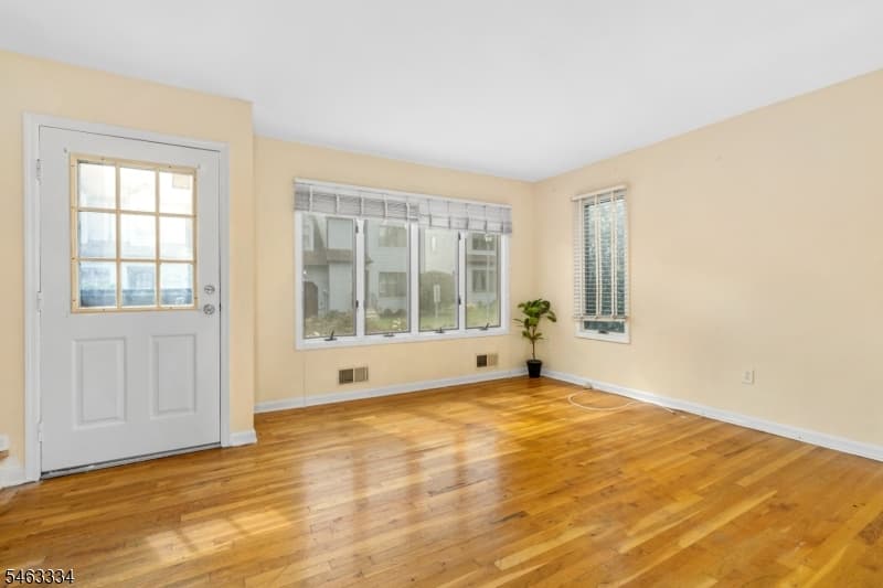 21 Village Park Ct, Scotch Plains Twp. photo 4