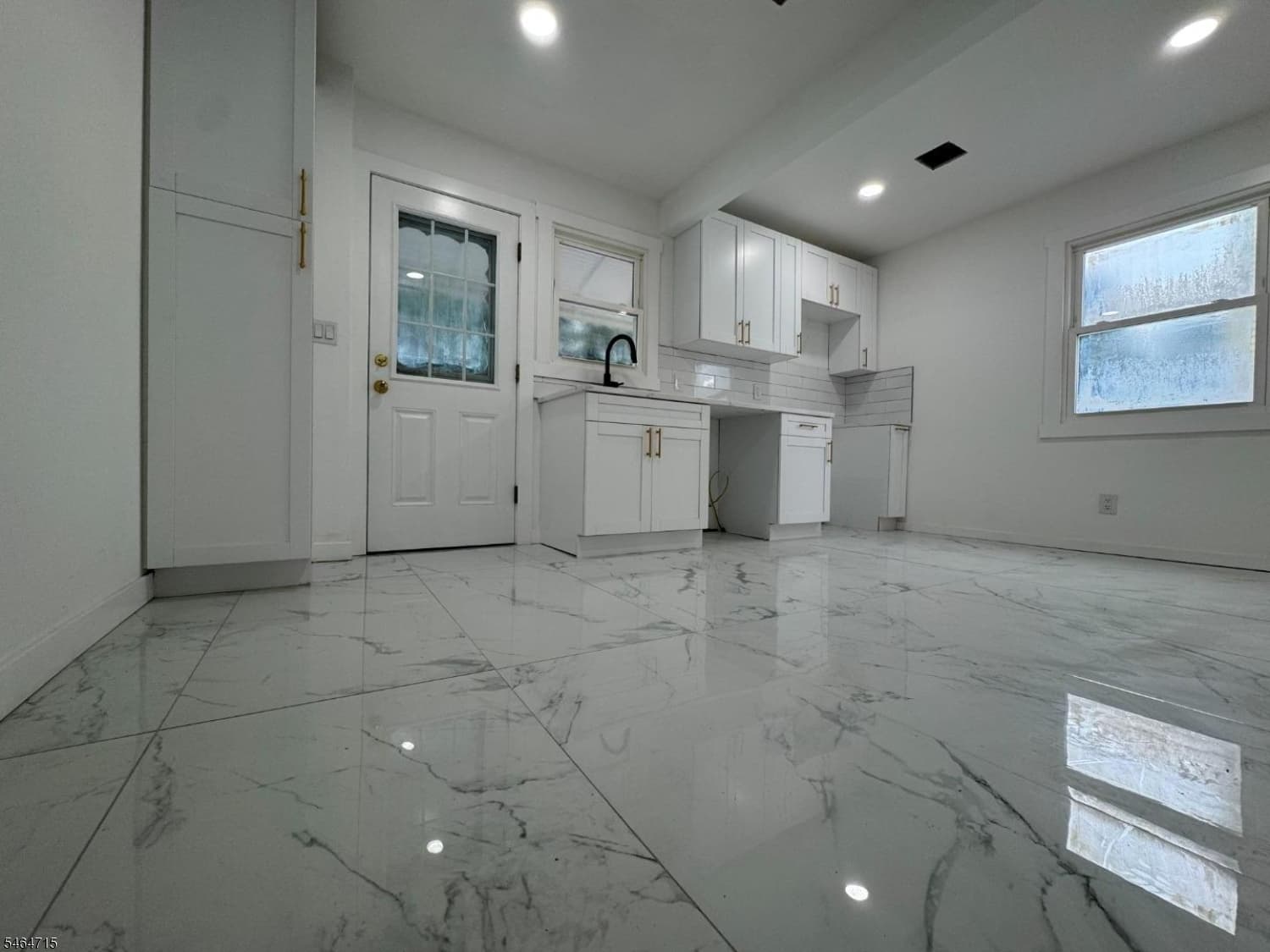 235 Windsor Ave, Westfield Town photo 2