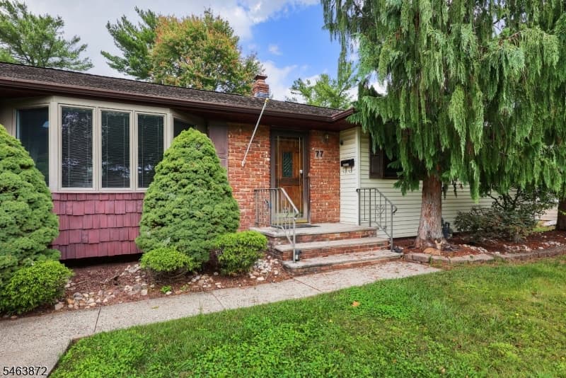 77 Schwin Drive, Clark Twp. photo 3