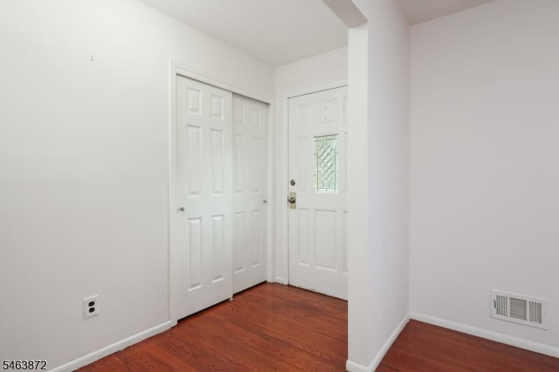 77 Schwin Drive, Clark Twp. photo 4