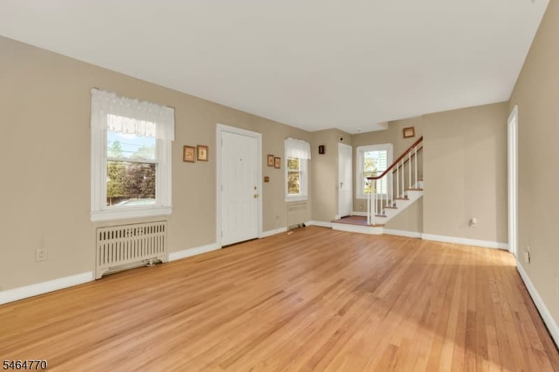 842 Travers St, Union Twp. photo 4