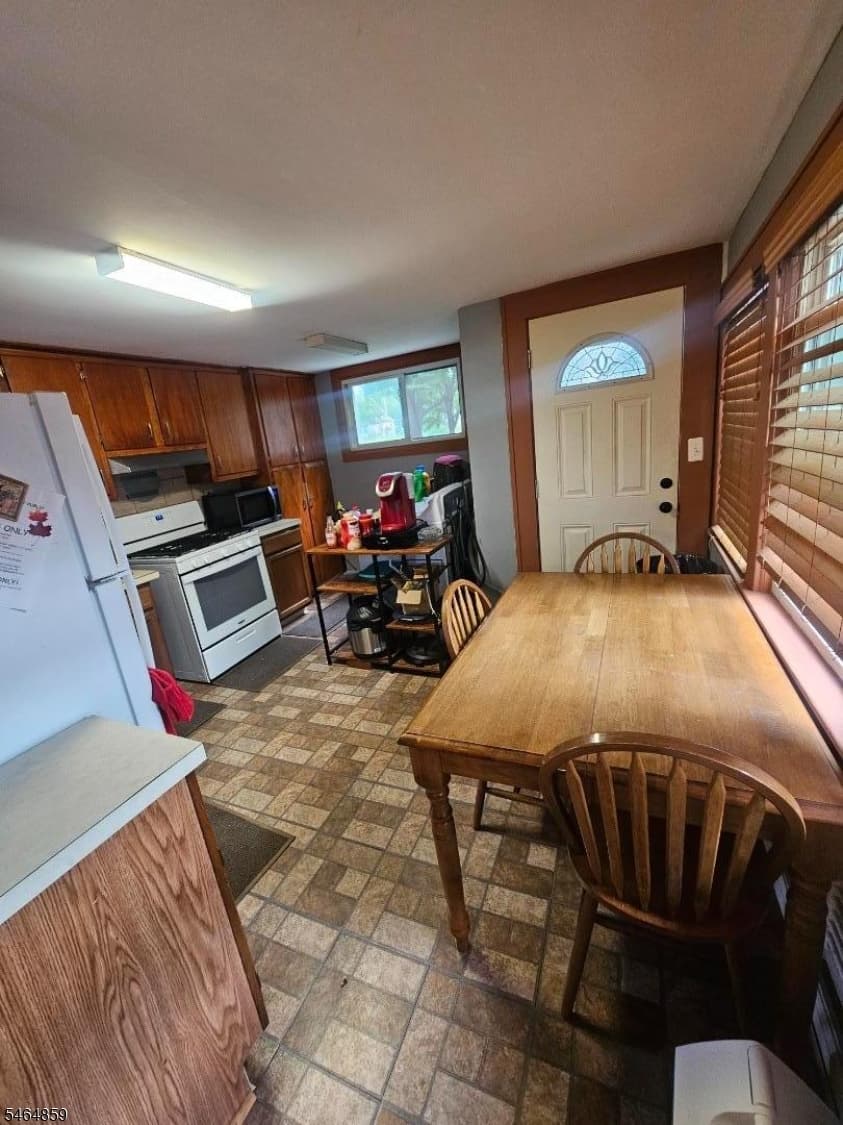 215 W 3Rd Ave, Roselle Boro photo 9