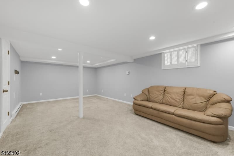 9 Shetland Dr, Clark Twp. photo 15
