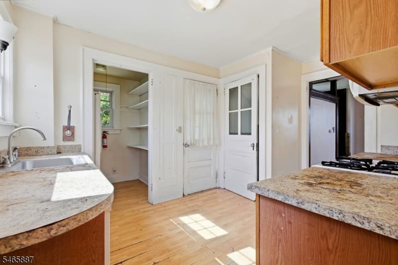 4 Denman Pl, Summit City photo 11
