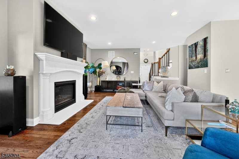11 Tulip Ct, Kenilworth Boro photo 12