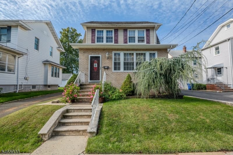 925 Summit Street, Linden City