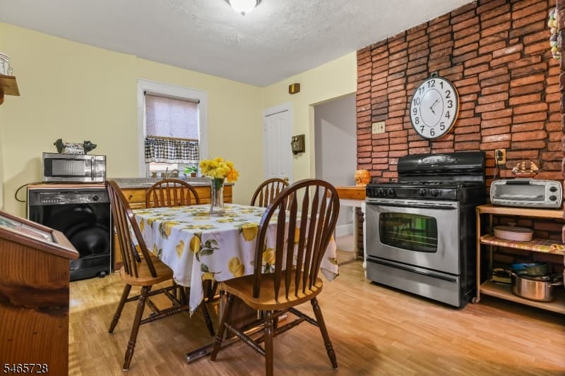 646 E 2ND AVE, Roselle Boro photo 9