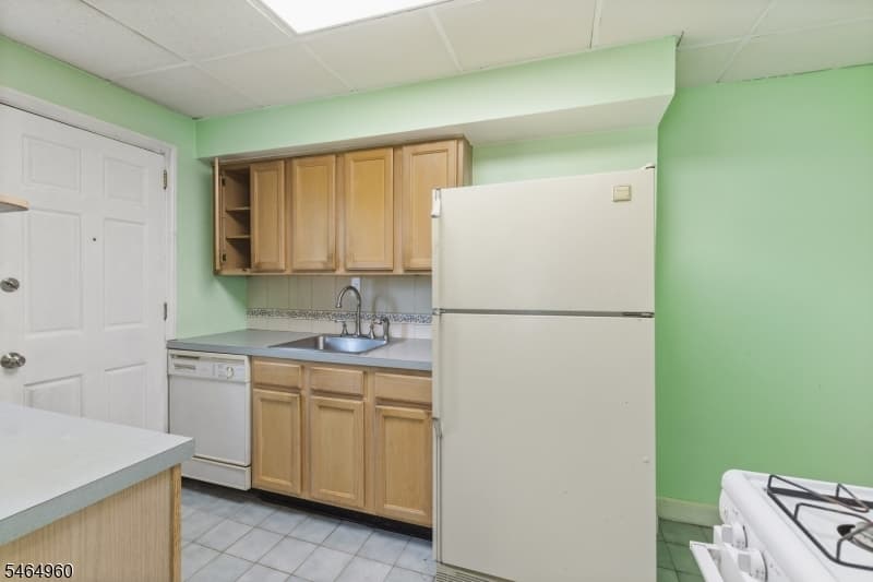 1118 W Henry St, Linden City photo 12