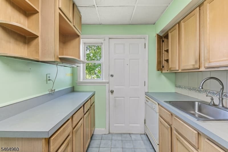1118 W Henry St, Linden City photo 14