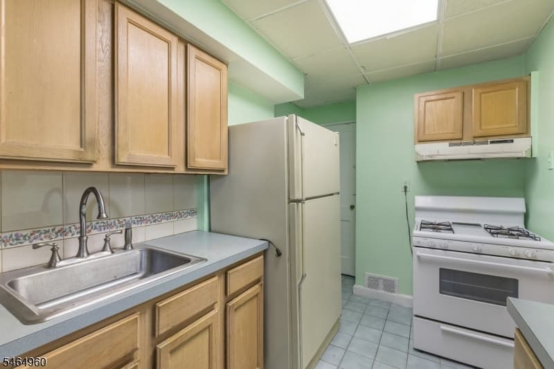 1118 W Henry St, Linden City photo 16