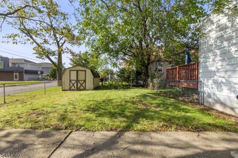 1118 W Henry St, Linden City photo 25