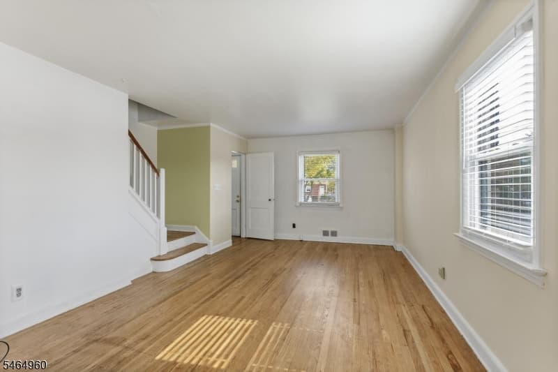 1118 W Henry St, Linden City photo 4