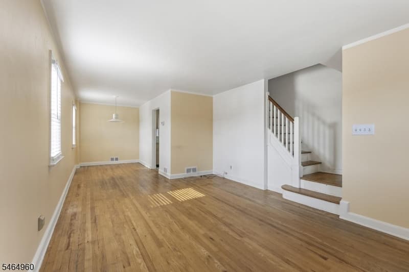1118 W Henry St, Linden City photo 5