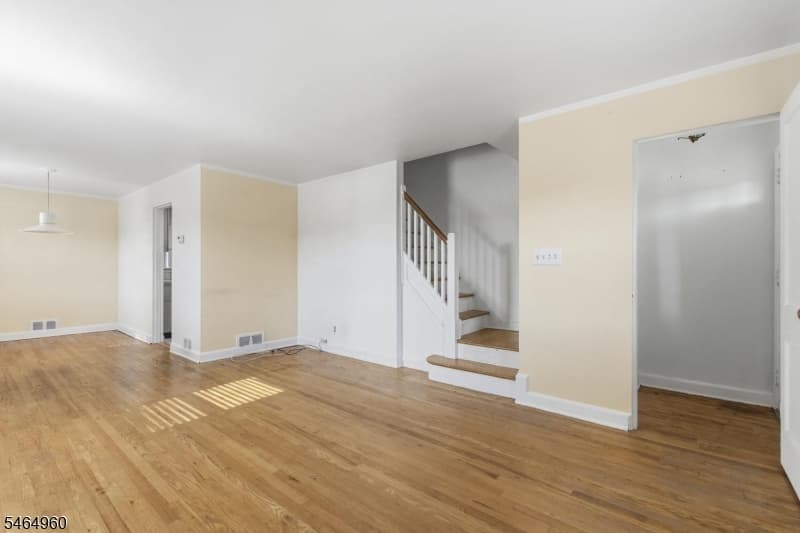 1118 W Henry St, Linden City photo 8