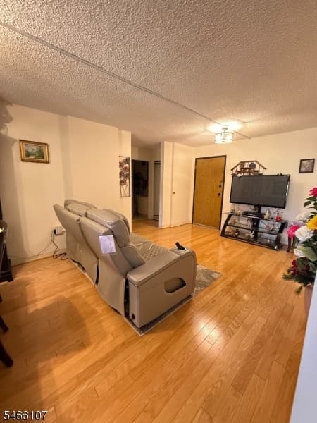 10 N Wood Ave, Linden City photo 7