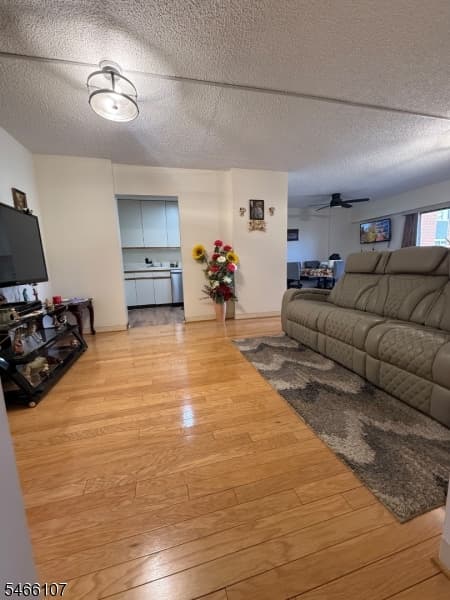 10 N Wood Ave, Linden City photo 8