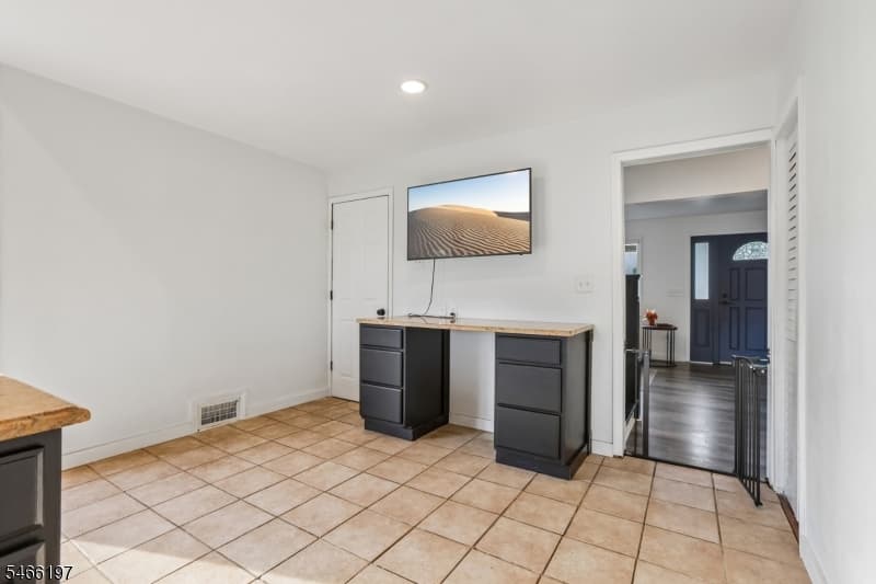 335 Coolidge Drive, Kenilworth Boro photo 16