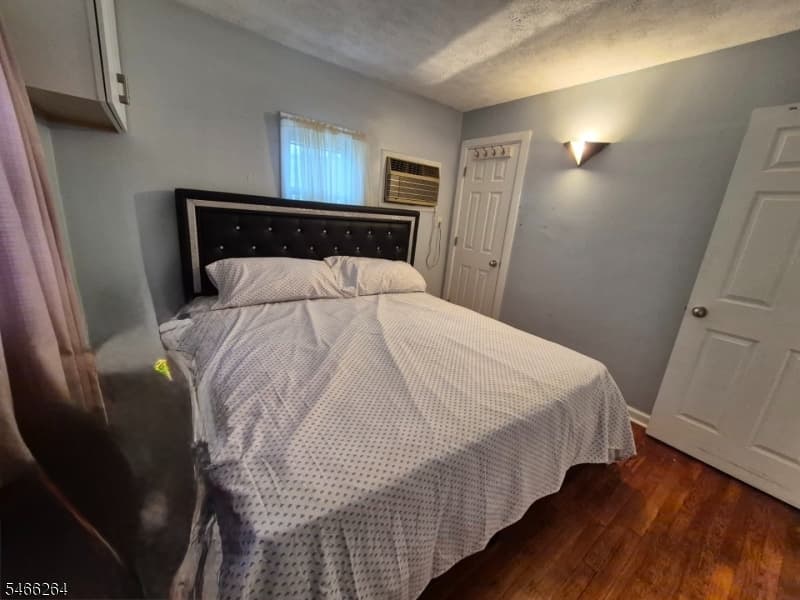 66 Independence Dr, Roselle Boro photo 14