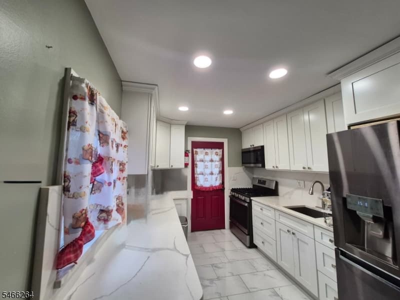66 Independence Dr, Roselle Boro photo 7
