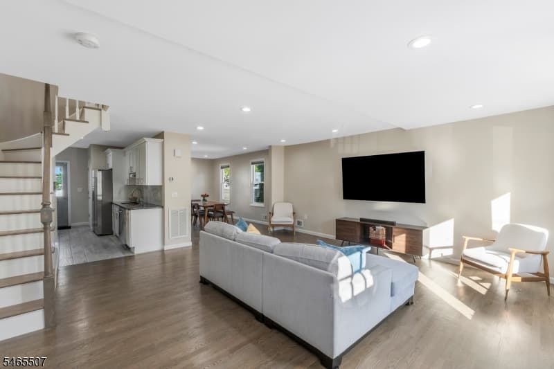 208 Walnut St, Roselle Park Boro photo 9