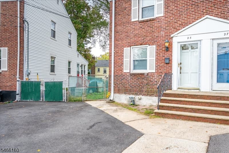 25 Park Ter, Cranford Twp. photo 2