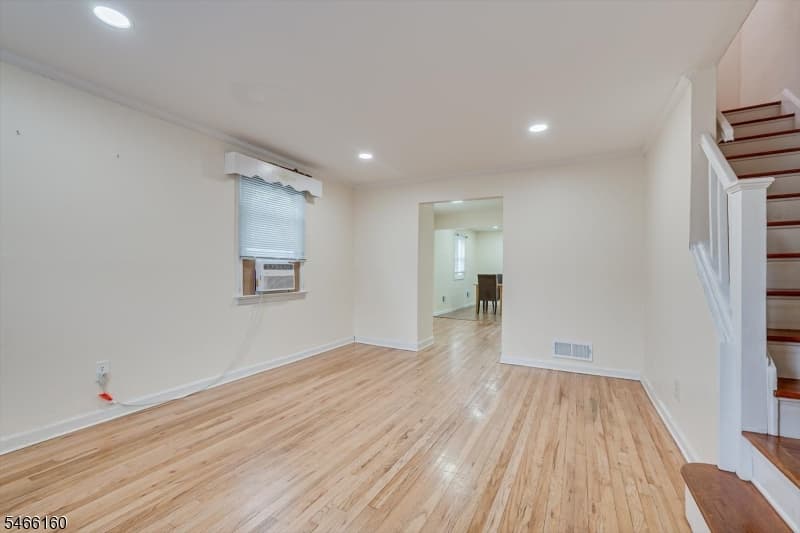 25 Park Ter, Cranford Twp. photo 4