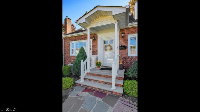 399 Huntington Rd, Union Twp. photo 6