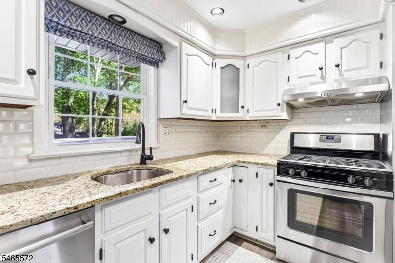 310 Old Grove Rd, Mountainside Boro photo 15