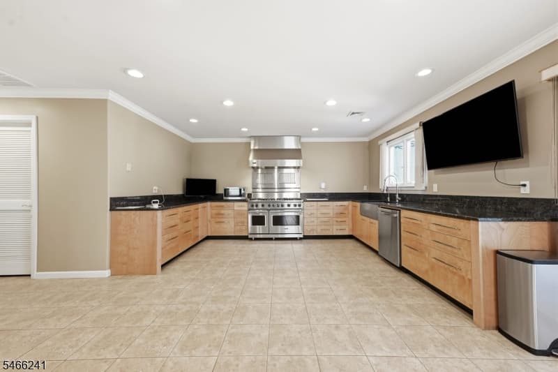 1109 Overlook Ter, Union Twp. photo 8