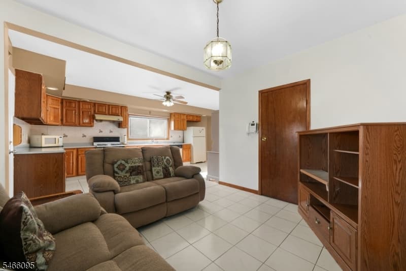 532 Leo St, Hillside Twp. photo 4