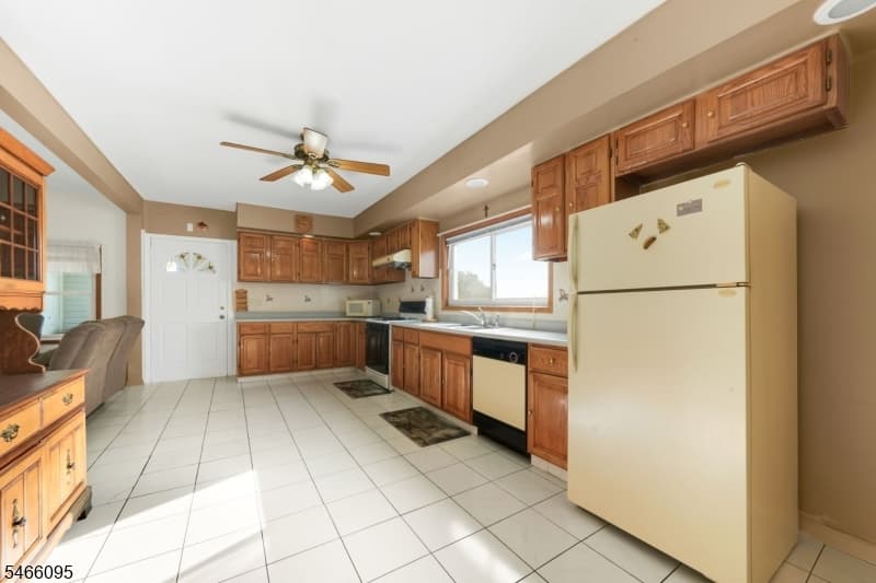 532 Leo St, Hillside Twp. photo 8