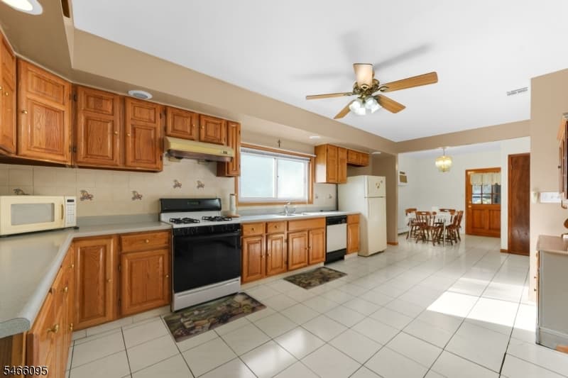 532 Leo St, Hillside Twp. photo 9