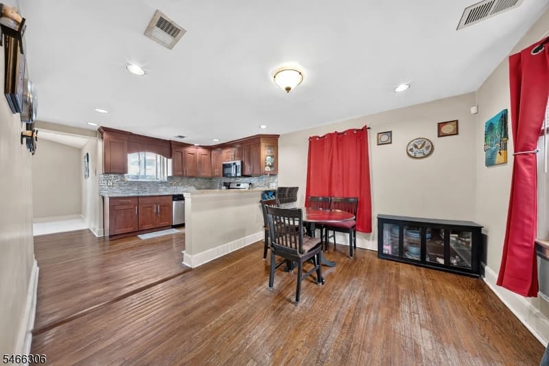 307 Conant St, Hillside Twp. photo 6