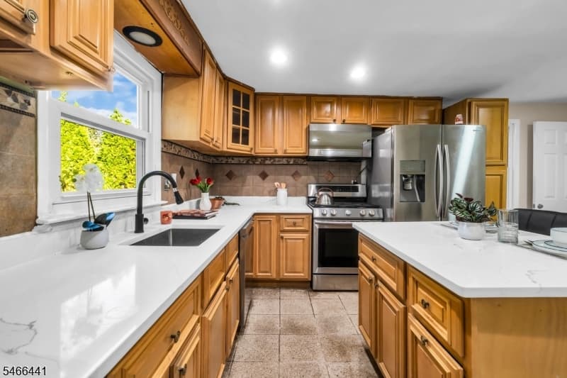 41 Heather Ln, Roselle Boro photo 7