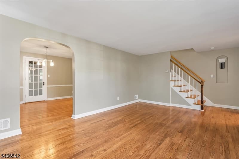 16 Hillside Pl, Cranford Twp. photo 7