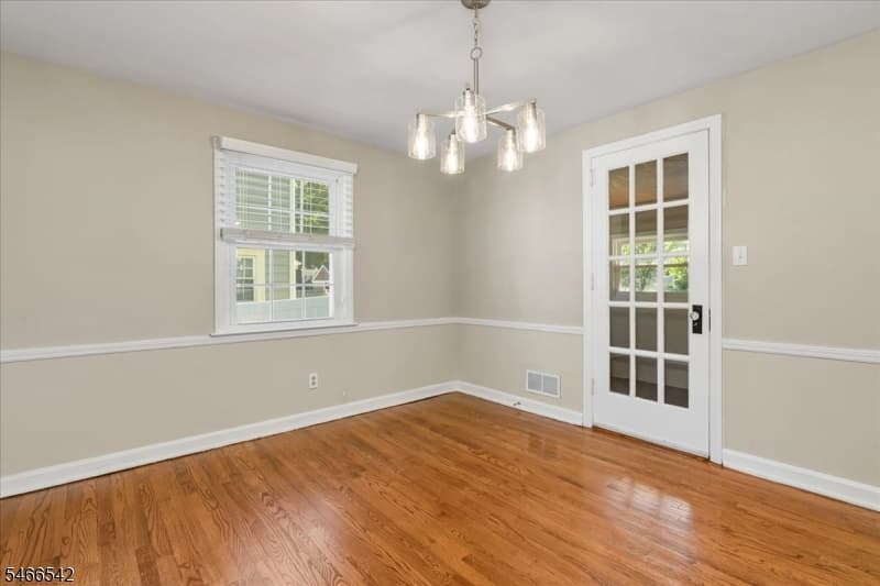16 Hillside Pl, Cranford Twp. photo 9