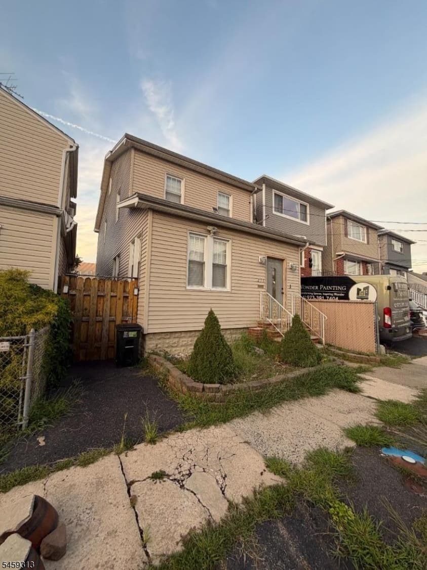 275 Gertrude St, Hillside Twp. photo 2
