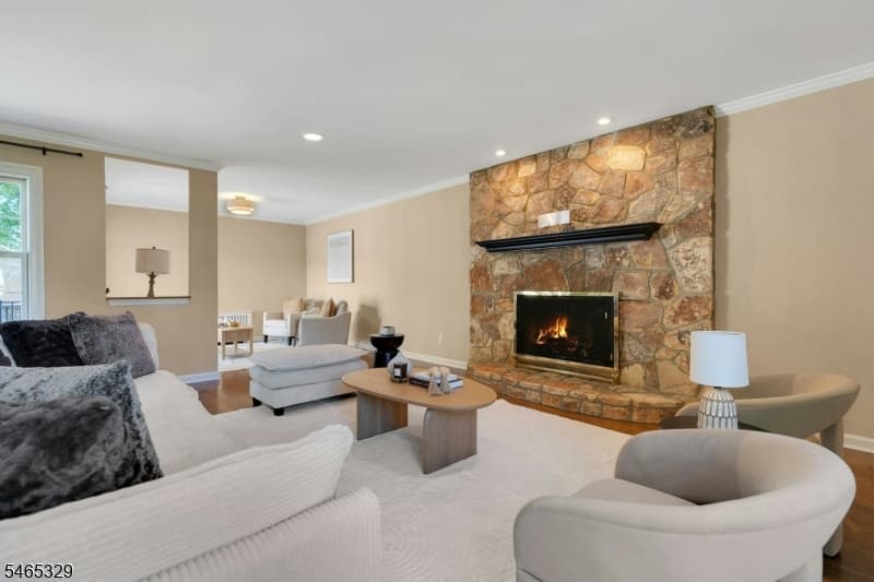10 Valemont Way, Summit City photo 4