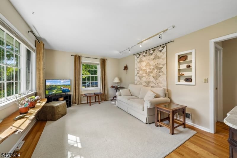 43 Miele Pl, Summit City photo 2